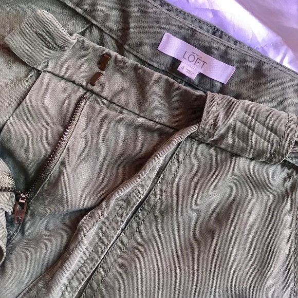 LOFT Army Green Drawstring Pants - Like New! - Picture 4 of 5